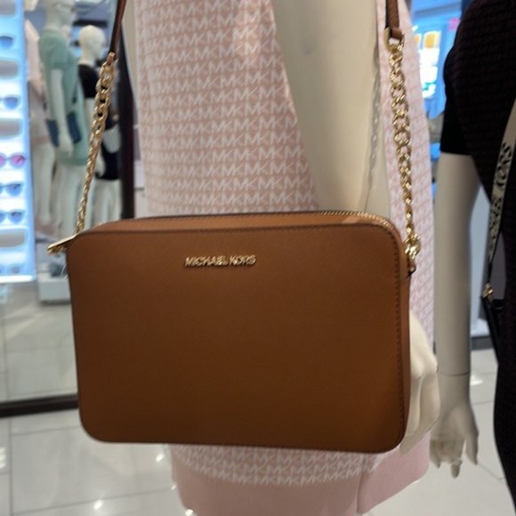 Michael Kors Jet Set Item Large East West Zip Crossbody Leather Luggage - Picture 14 of 16